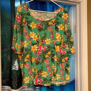 Floral women’s top 22/24